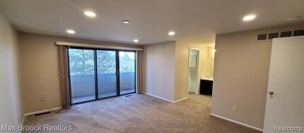 7416 Azalea Ct in West Bloomfield Township, MI - Building Photo - Building Photo