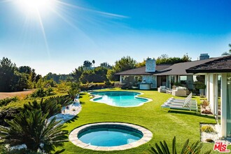 1474 Carla Ridge in Beverly Hills, CA - Building Photo - Building Photo