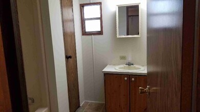 6112 Briarwood Dr in Raleigh, NC - Building Photo - Building Photo