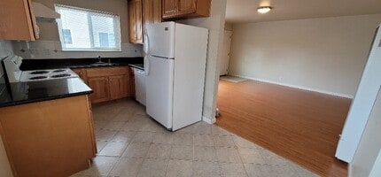 1642 Queen Charlotte Dr in Sunnyvale, CA - Building Photo - Building Photo