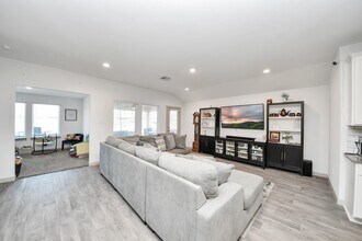 1734 Windway Ct in Rosenberg, TX - Building Photo - Building Photo