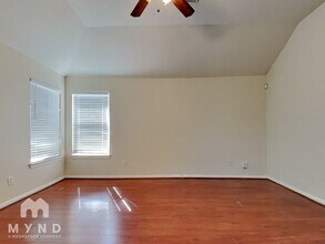 807 Forest Star in Houston, TX - Foto de edificio - Building Photo