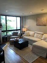 3825 Davis Pl NW, Unit 202 in Washington, DC - Building Photo