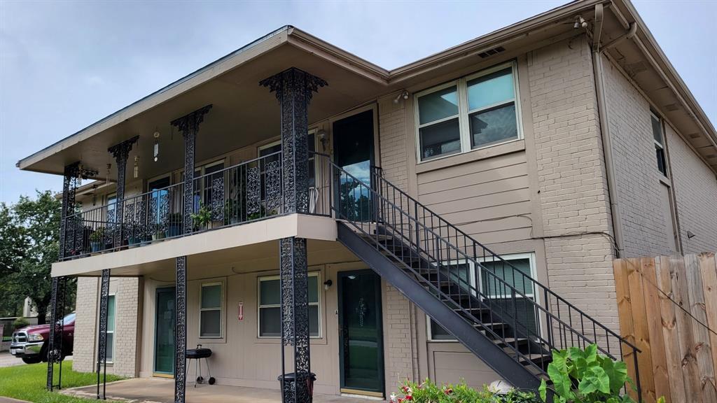 15523 Aldine Westfield Rd-Unit -6 C in Houston, TX - Foto de edificio
