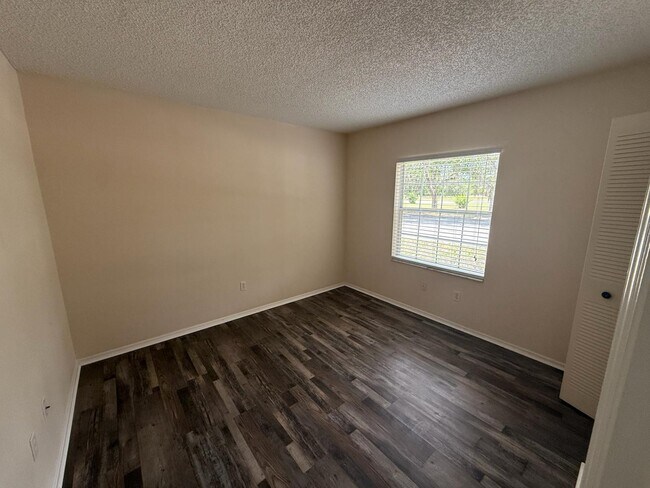 8144 Fairways Cir, Unit Apartment in Ocala, FL - Building Photo - Building Photo