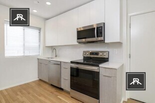 196 Hillside St in Boston, MA - Building Photo