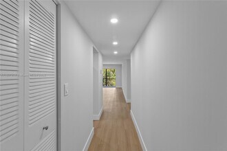 7900 Colony Cir S, Unit 206 in Tamarac, FL - Building Photo - Building Photo