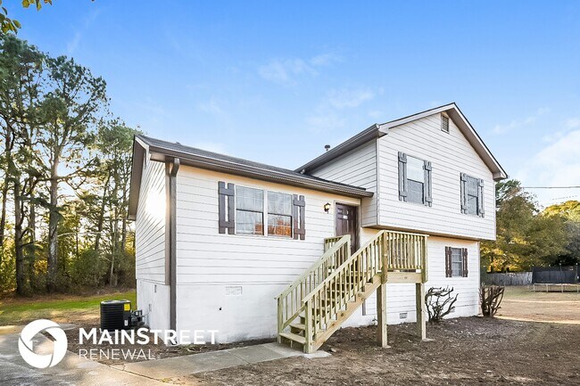 2422 Range Heights Terrace in Loganville, GA - Building Photo - Building Photo