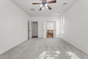 7 Canyon Wren Dr in Spring, TX - Building Photo
