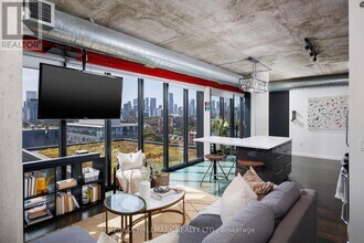 51 Trolley Cres in Toronto, ON - Building Photo - Building Photo