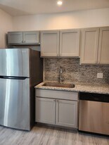 2 Grove St, Unit 206 in Dover, NH - Building Photo