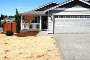 9601 203rd St E in Graham, WA - Building Photo