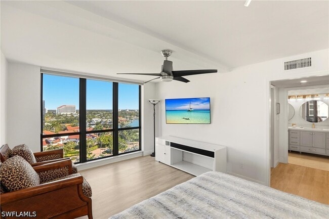 property at 4551 Gulf Shore Blvd N