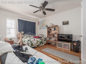 99 2nd St, Unit 1 in Medford, MA - Foto de edificio - Building Photo