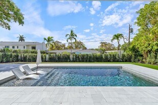 1840 NE 199th St in Miami, FL - Building Photo