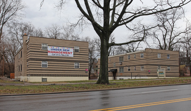 3036-3044 Victory Pky in Cincinnati, OH - Foto de edificio - Building Photo