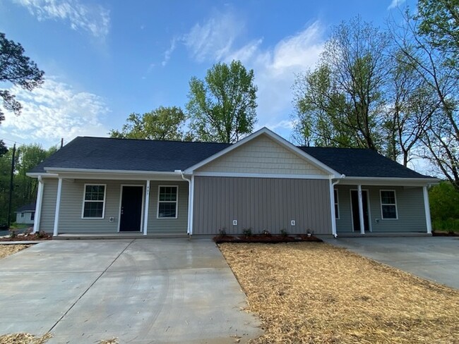 property at 407 W Roswell St