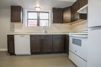 9016 Lamon Ave in Skokie, IL - Building Photo - Building Photo