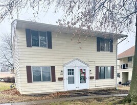 1720 Edgeworth Ave in Cambridge, OH - Building Photo