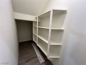 9938 S Ullom Dr in Las Vegas, NV - Building Photo - Building Photo