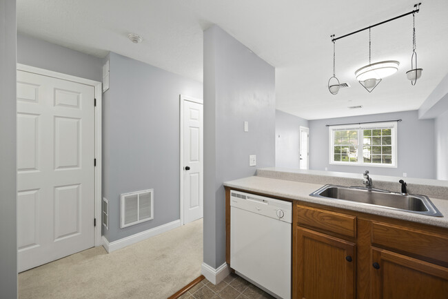 68 Temple St, Unit 103
