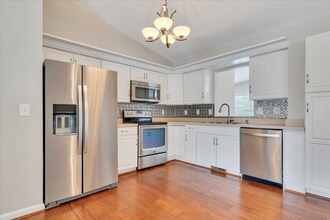 1905 Summerfield Dr in Roanoke, VA - Building Photo - Building Photo
