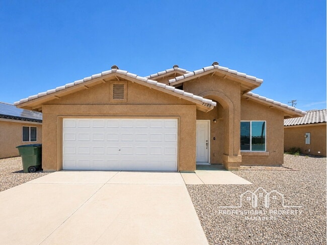 property at 7334 E 39th Pl