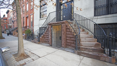 223 Congress St in Brooklyn, NY - Foto de edificio - Building Photo