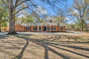 4679 Walnut Grove Rd in Memphis, TN - Building Photo