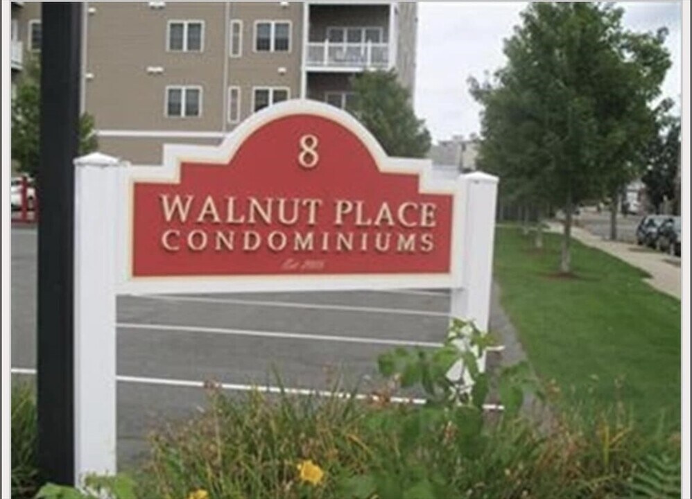 8 Walnut St in Peabody, MA - Building Photo
