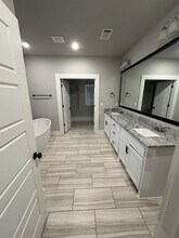 3211 SW Warberry Ave in Bentonville, AR - Building Photo - Building Photo