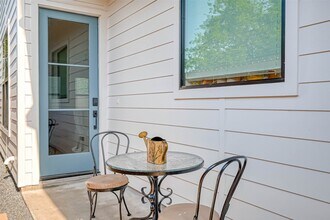 4101 Edison St in Houston, TX - Building Photo - Building Photo