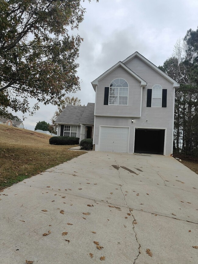 3895 English Valley Dr in Ellenwood, GA - Building Photo - Building Photo