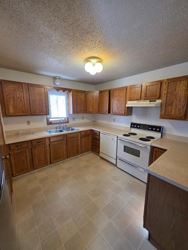 2948 Warwick Lp in Bismarck, ND - Building Photo - Building Photo