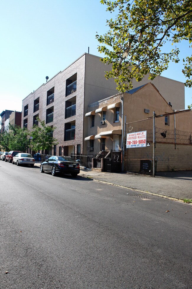 198-206 21st St in Brooklyn, NY - Foto de edificio - Building Photo