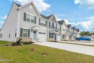 2084 Parow Ln NW, Unit 3 in Calabash, NC - Building Photo - Building Photo