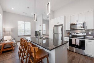 Signature at Carmel in Carmel, IN - Building Photo