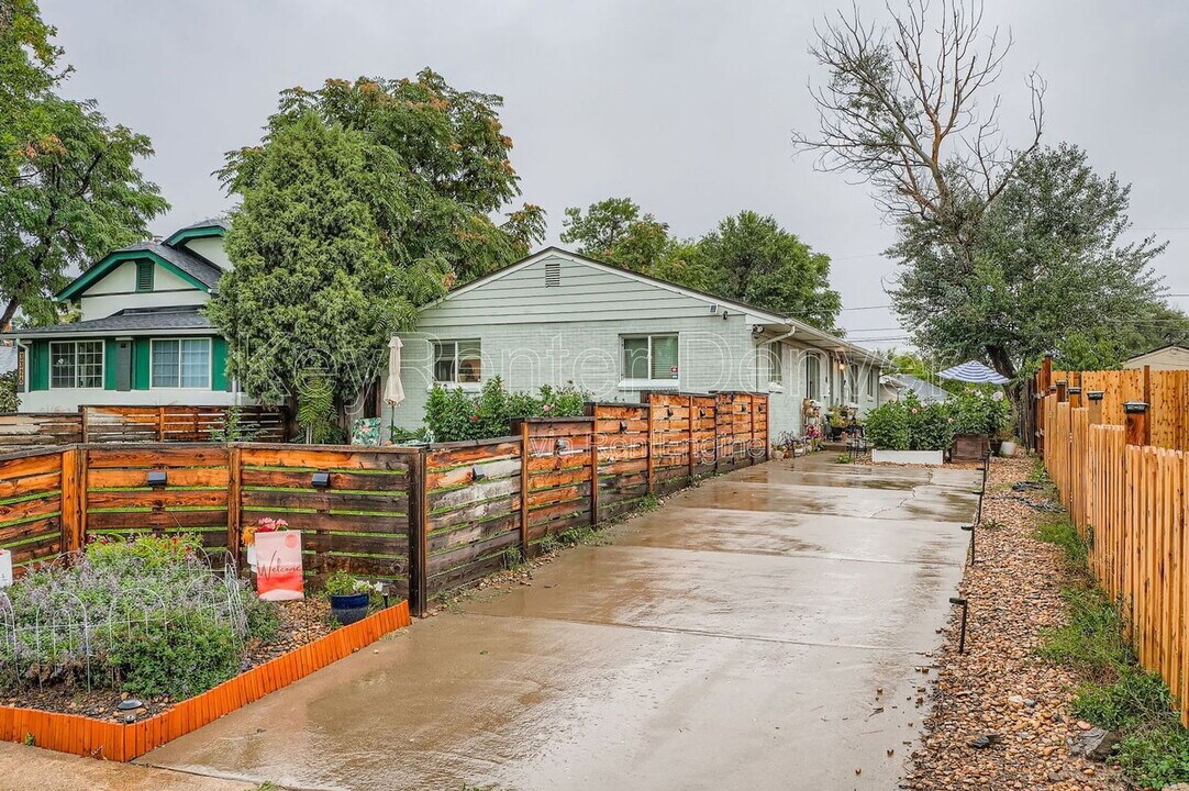 3320 Cherry St in Denver, CO - Building Photo