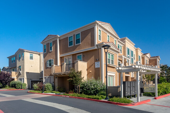 Traverse at Milpitas in Milpitas, CA - Building Photo - Building Photo