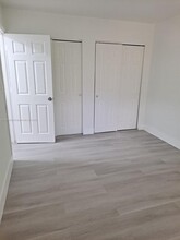 4090 NW 31st Terrace in Lauderdale Lakes, FL - Foto de edificio - Building Photo