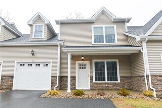 17 Brookview Cir in Bristol, CT - Building Photo - Building Photo
