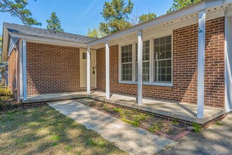 1573 W Pennsylvania Ave Exn in Southern Pines, NC - Building Photo - Building Photo