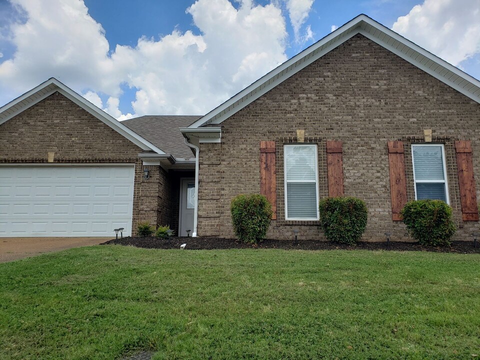 28 Grove Hill Ln in Jackson, TN - Building Photo