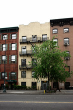 315 W 14th St in New York, NY - Foto de edificio - Building Photo