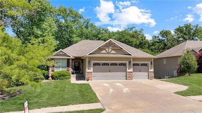 911 Cheatham Ct in Warrensburg, MO - Building Photo - Building Photo