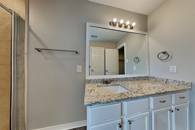 10218 Black Forest Ct in Conroe, TX - Building Photo - Building Photo