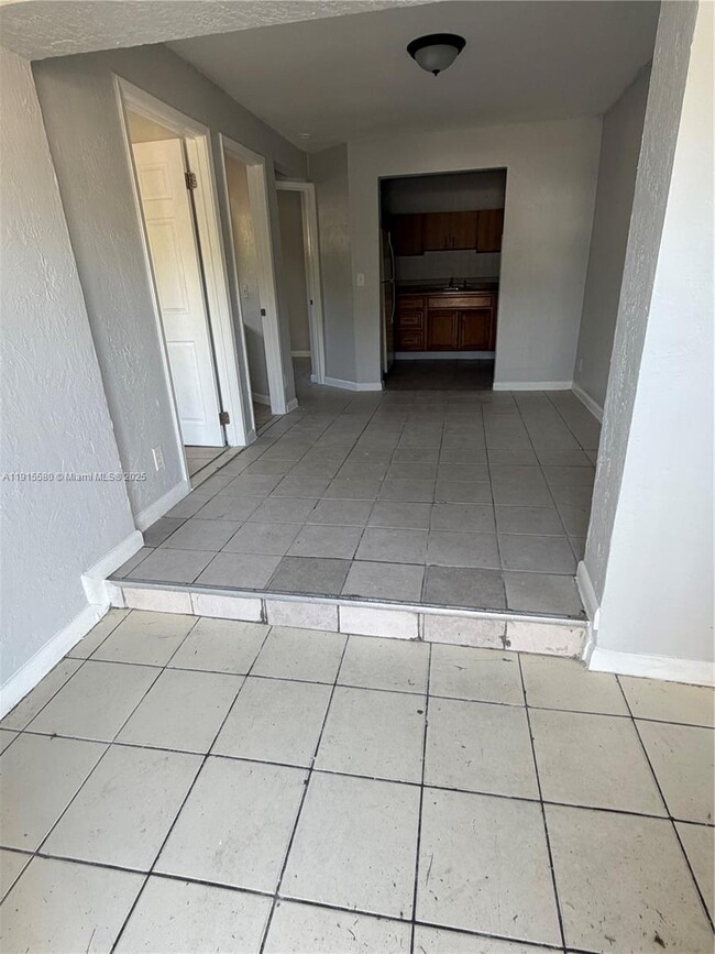 626 NW 10th Terrace in Fort Lauderdale, FL - Foto de edificio - Building Photo