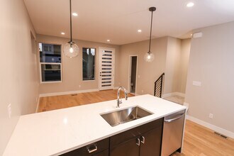 1294 Stuart St in Denver, CO - Foto de edificio - Building Photo