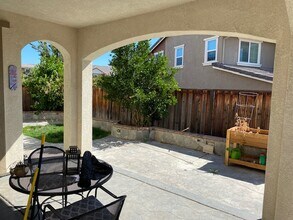 1164 Irvine St in Tracy, CA - Building Photo - Building Photo