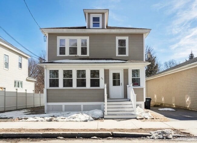 34 Sparhawk St, Unit 2